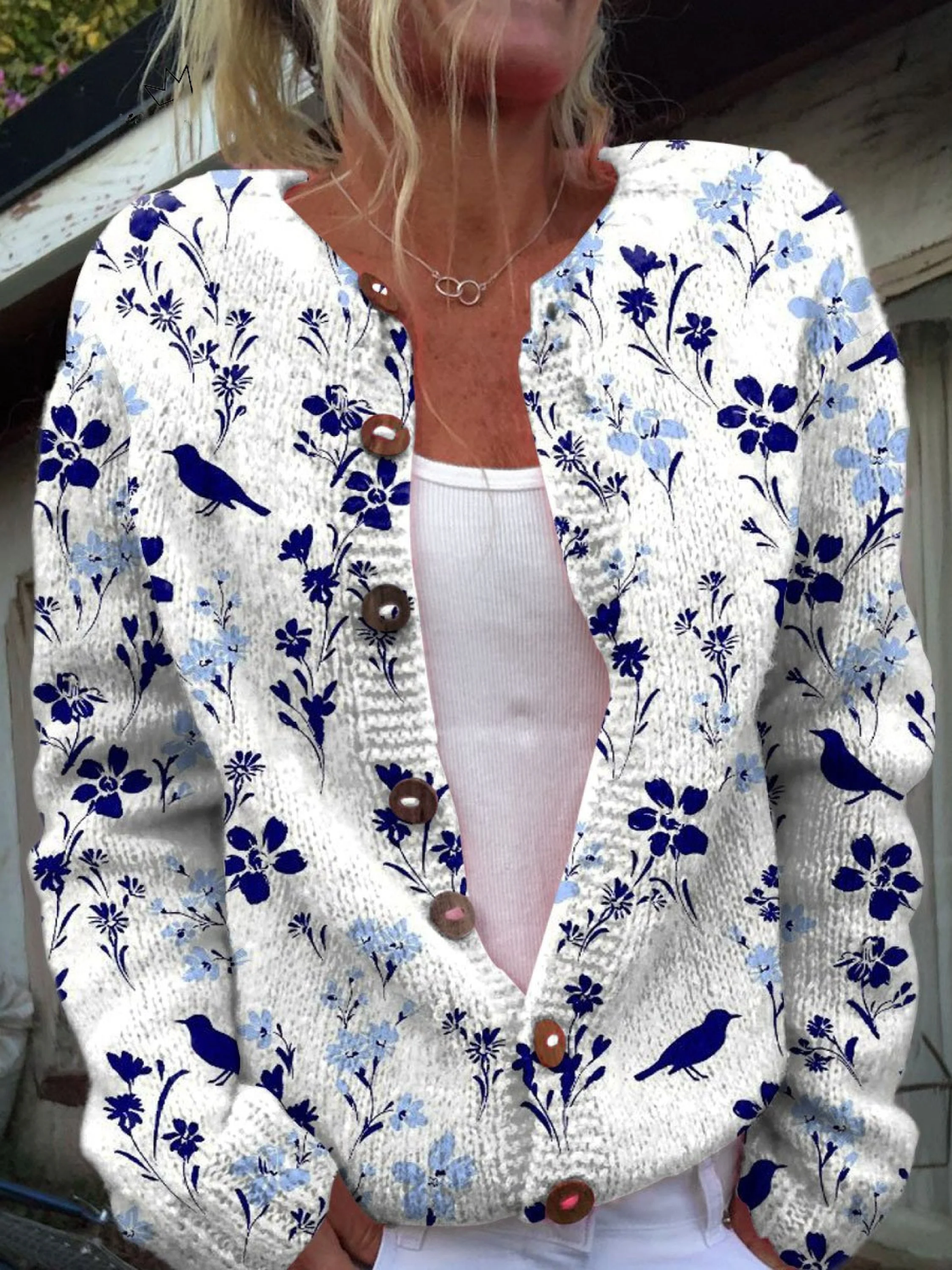 Addison – sweter z kwiatowym wzorem