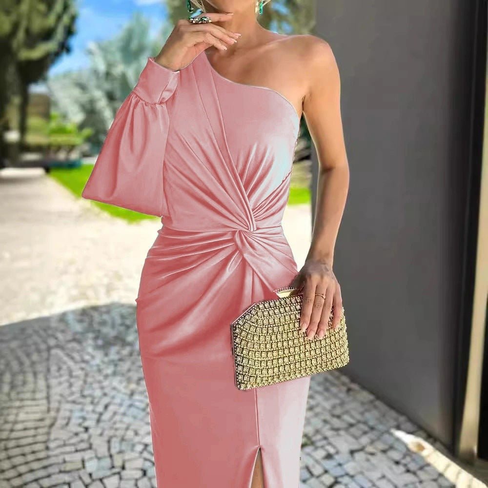 Bodil – elegancka sukienka z rozcięciem