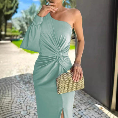 Bodil – elegancka sukienka z rozcięciem