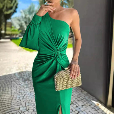 Bodil – elegancka sukienka z rozcięciem