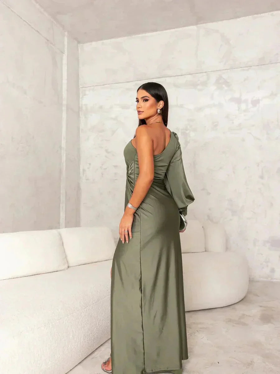 Bodil – elegancka sukienka z rozcięciem