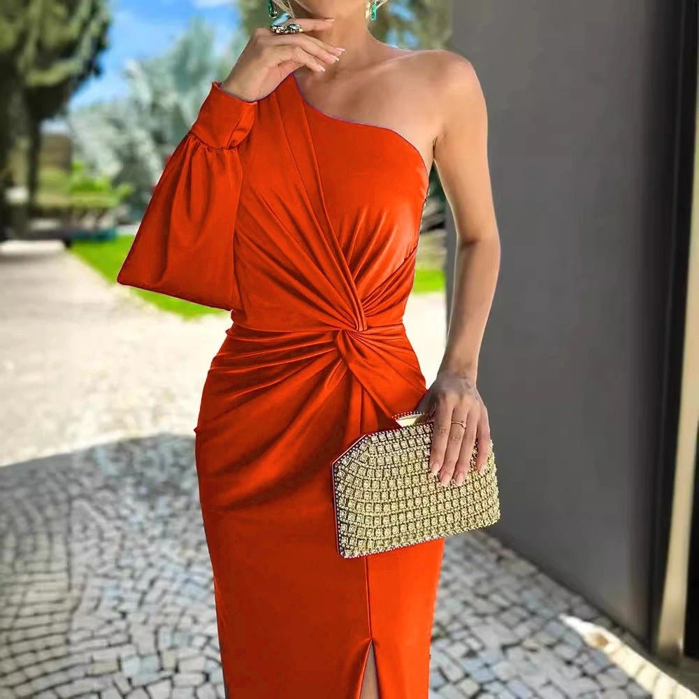Bodil – elegancka sukienka z rozcięciem